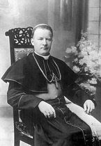 Obraz zawierajcy tekst, osoba, czarny, stare  Opis wygenerowany automatycznie